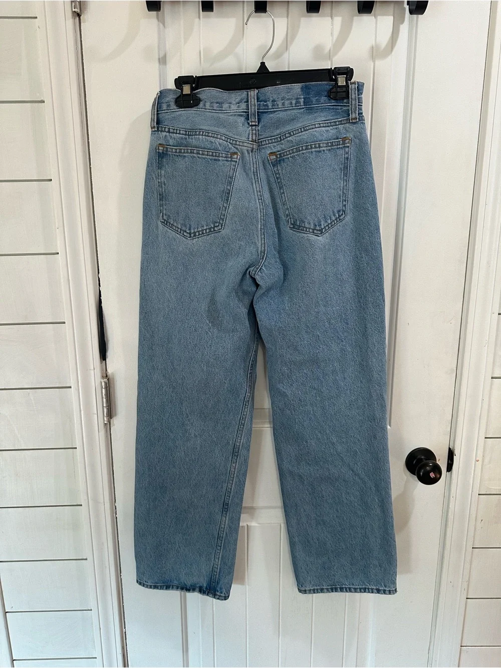 Abercrombie & Fitch “the slouchy Jean” Light Wash Relaxed Straight Jeans